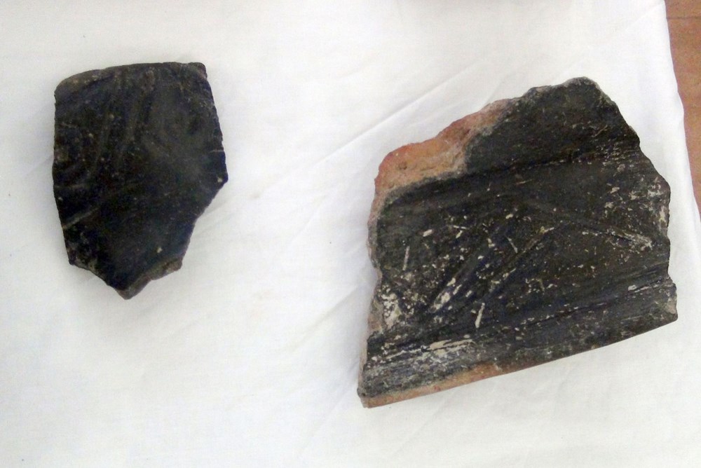 Ahlat İç Kale kazısında 5 bin 200 yıllık seramikler bulundu - 4