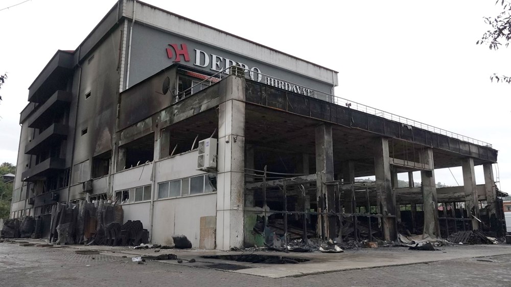 15 saat boyunca yandı: Trabzon'da altı katlı AVM küle döndü - 4