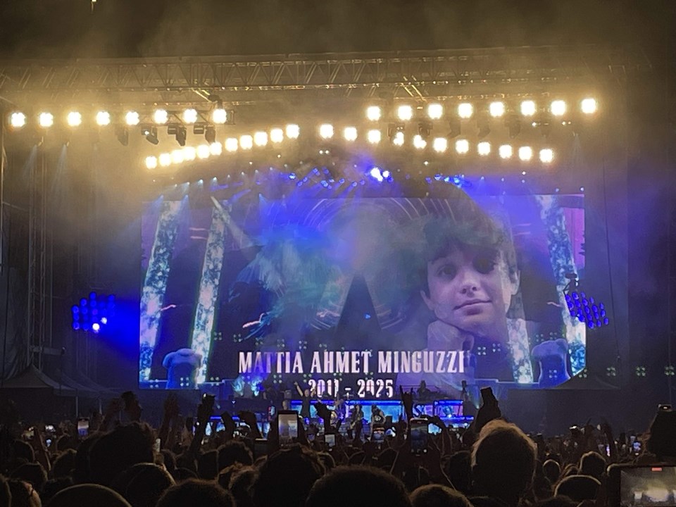 Guns N' Roses konserinde Mattia Ahmet Minguzzi anıldı - 1