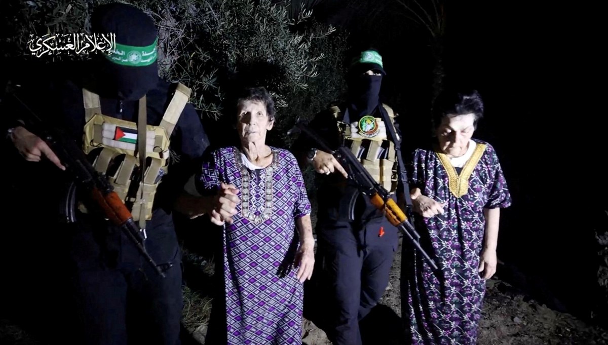 Hamas rehineleri serbest bıraktığı görüntüleri canlı yayınladı Hamas rehineleri serbest bıraktığı görüntüleri canlı yayınladı