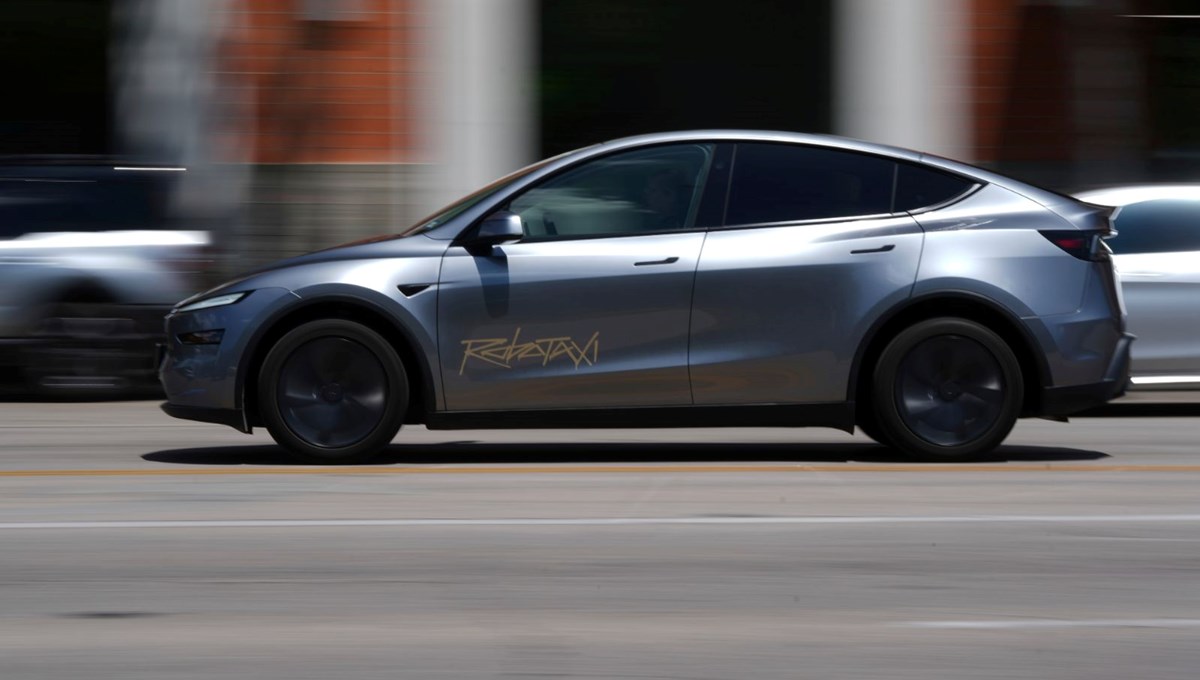 Tesla'dan insanlı hizmet Tesla'dan insanlı hizmet