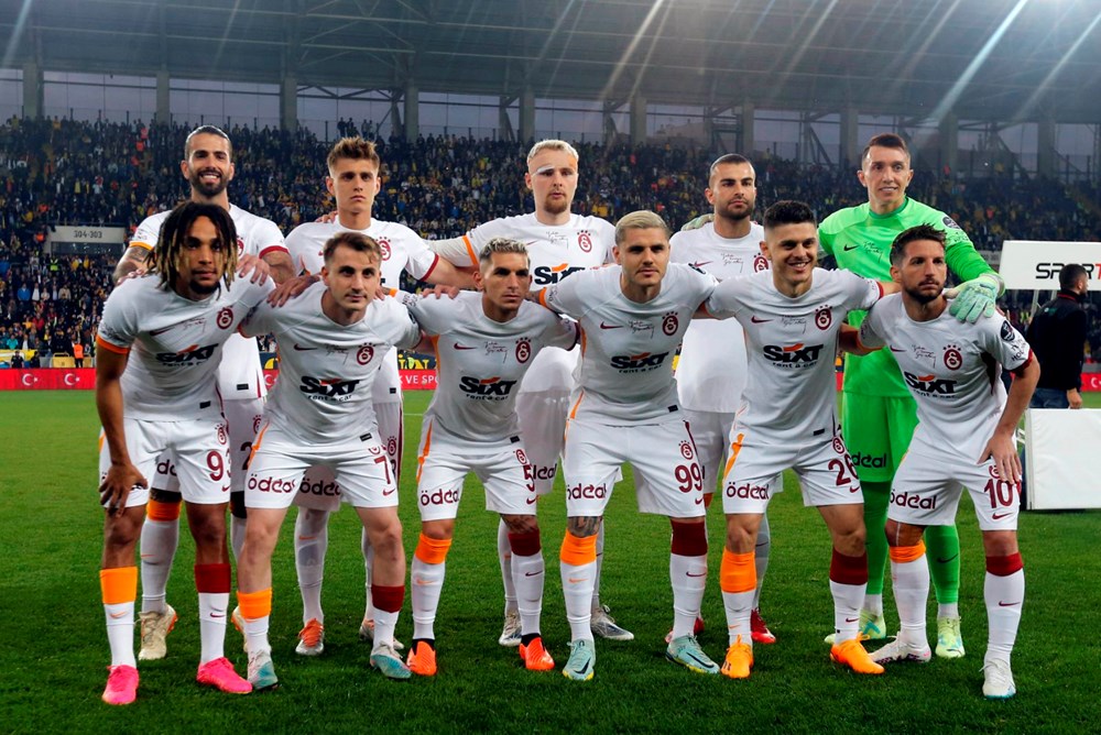 Süper Lig'de 2022-2023 sezonu şampiyonu Galatasaray - 13