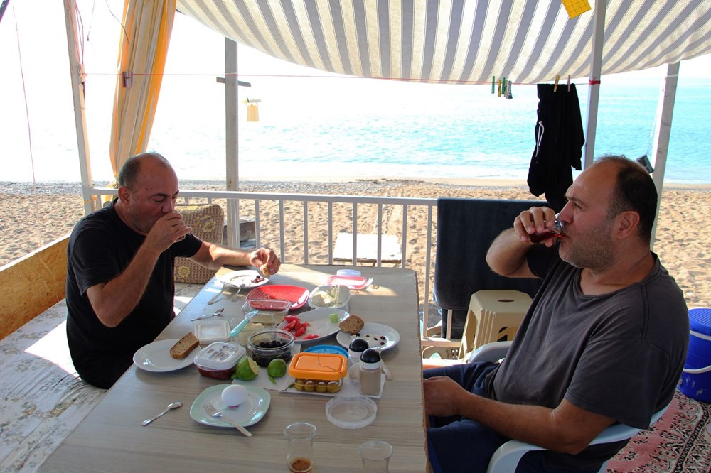 Lüks tatilin bedavaya sunulduğu 'Çardak Beach' çöplük oldu - 11