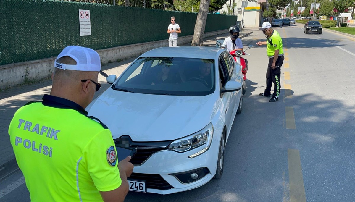 Kurallara uymayan sürücülere göz açtırılmadı Kurallara uymayan sürücülere göz açtırılmadı
