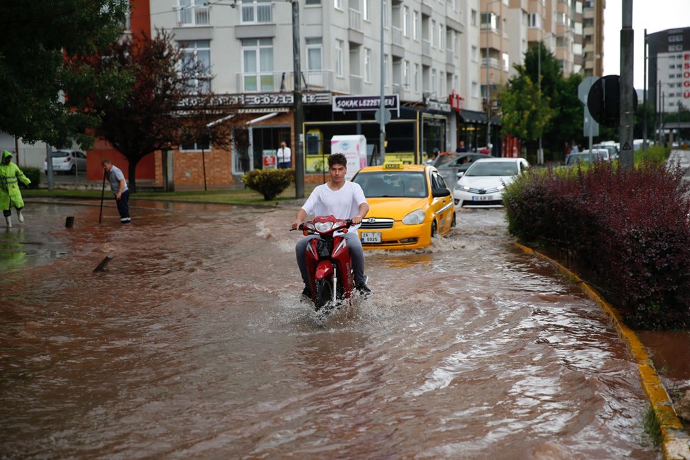 Yurtta sağanak etkili oluyor: Bir kişi yaşamını yitirdi - 23