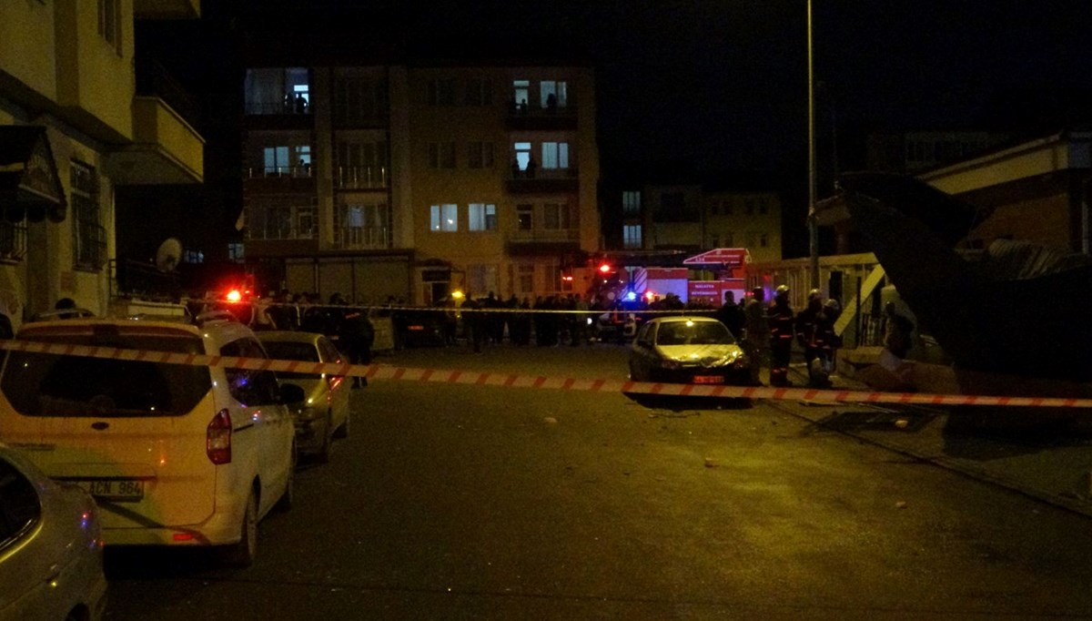 Malatya'da bomba gibi patlayan konteyner halkı sokağa döktü Malatya'da bomba gibi patlayan konteyner halkı sokağa döktü