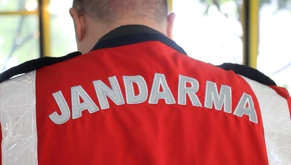 Aydın'da 12 adet ruhsatsız tabanca geçirildi Aydın'da 12 adet ruhsatsız tabanca geçirildi