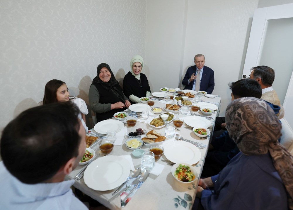 Cumhurbaşkanı Erdoğan, vatandaşın evinde iftar yaptı - 2