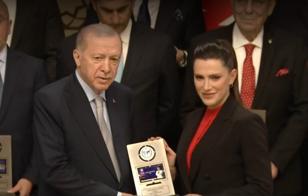 Yılın Kadın Haber Spikeri NTV