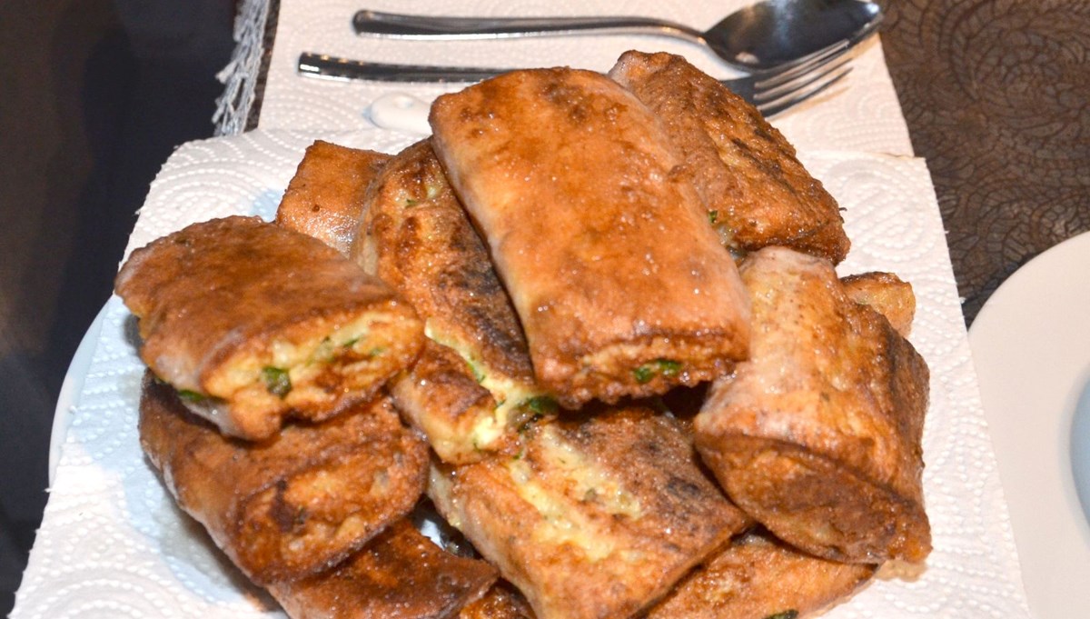 Karamürsel'in yöresel lezzeti: Simit dolması için fırının yolunu tutuyorlar