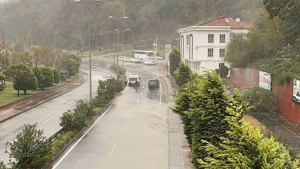 Fırtına ve kar yurdu esir aldı | 9 kişi yaşamını yitirdi, 261 yerleşim yerine ulaşım sağlanamıyor - 8