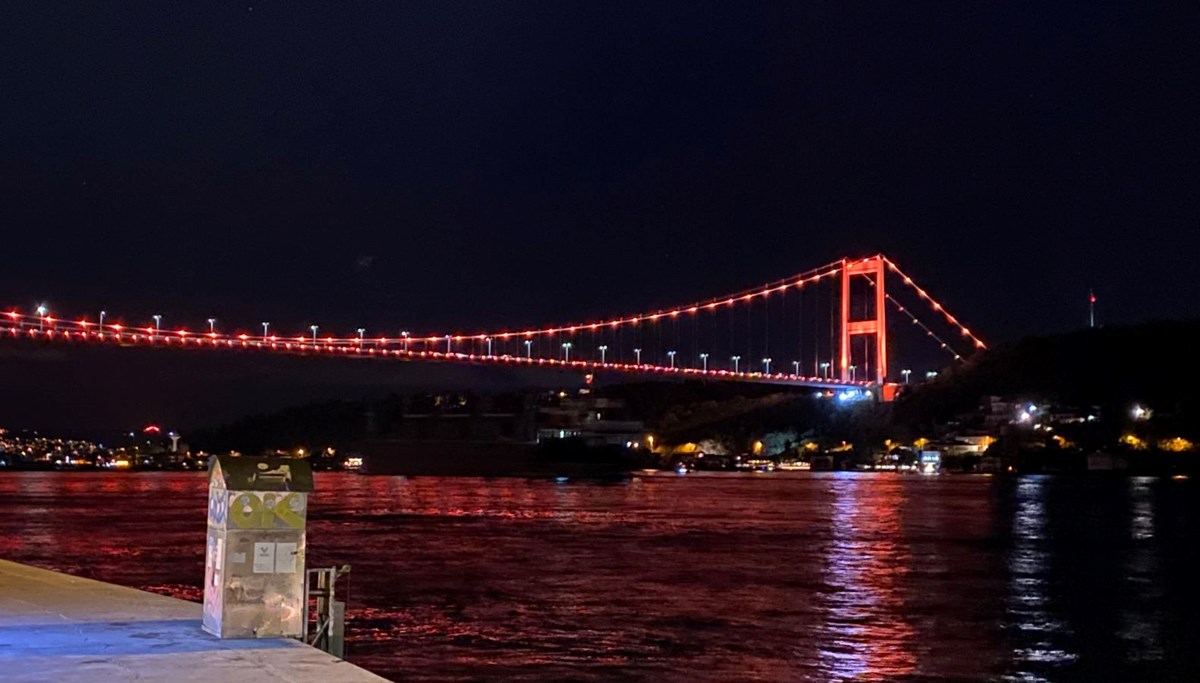 FSM ve Yavuz Sultan Selim Köprüsü lösemi farkındalığı amacıyla turuncuya büründü FSM ve Yavuz Sultan Selim Köprüsü lösemi farkındalığı amacıyla turuncuya büründü