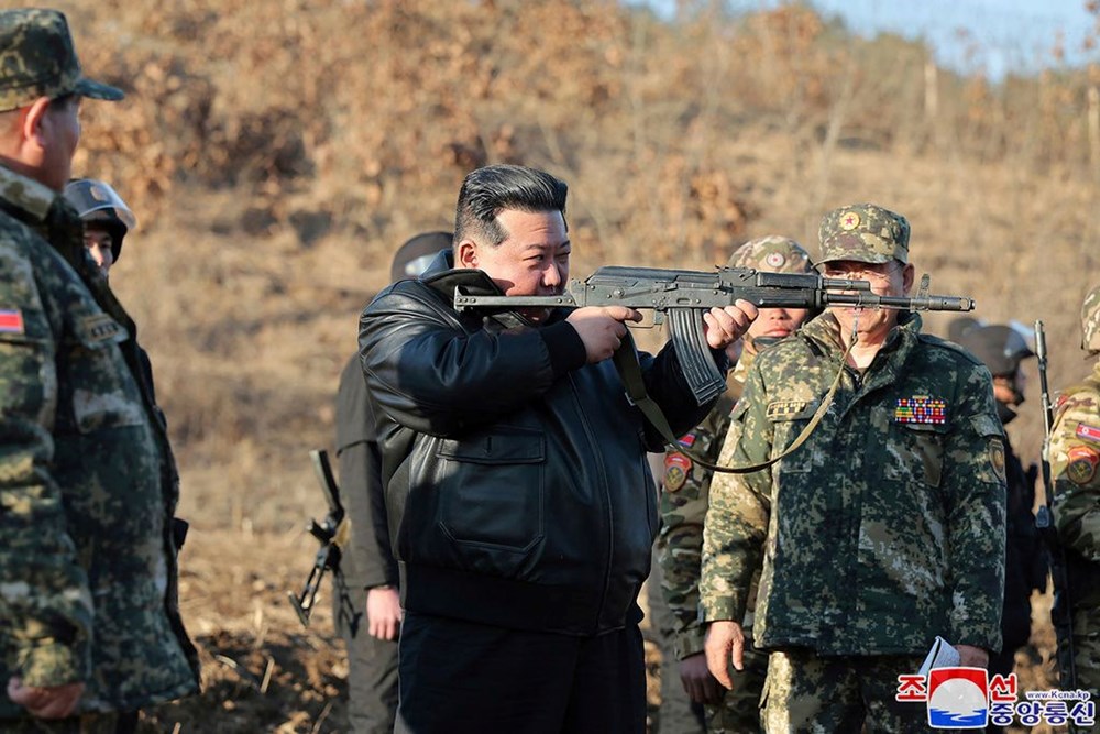 Kim Jong Un sava� haz�rl���nda: Sald�r� tatbikatlar�na kat�ld�