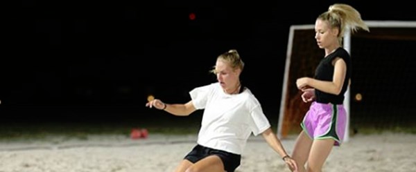 Survivor Türkiye-Yunanistan (Birleşme Haftası) ödüllü futbol maçı ve Anlat Bakalım oyunu