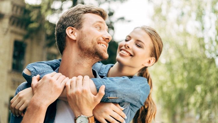 Sağlıklı bir ilişkide yapılmaması gereken 5 şey