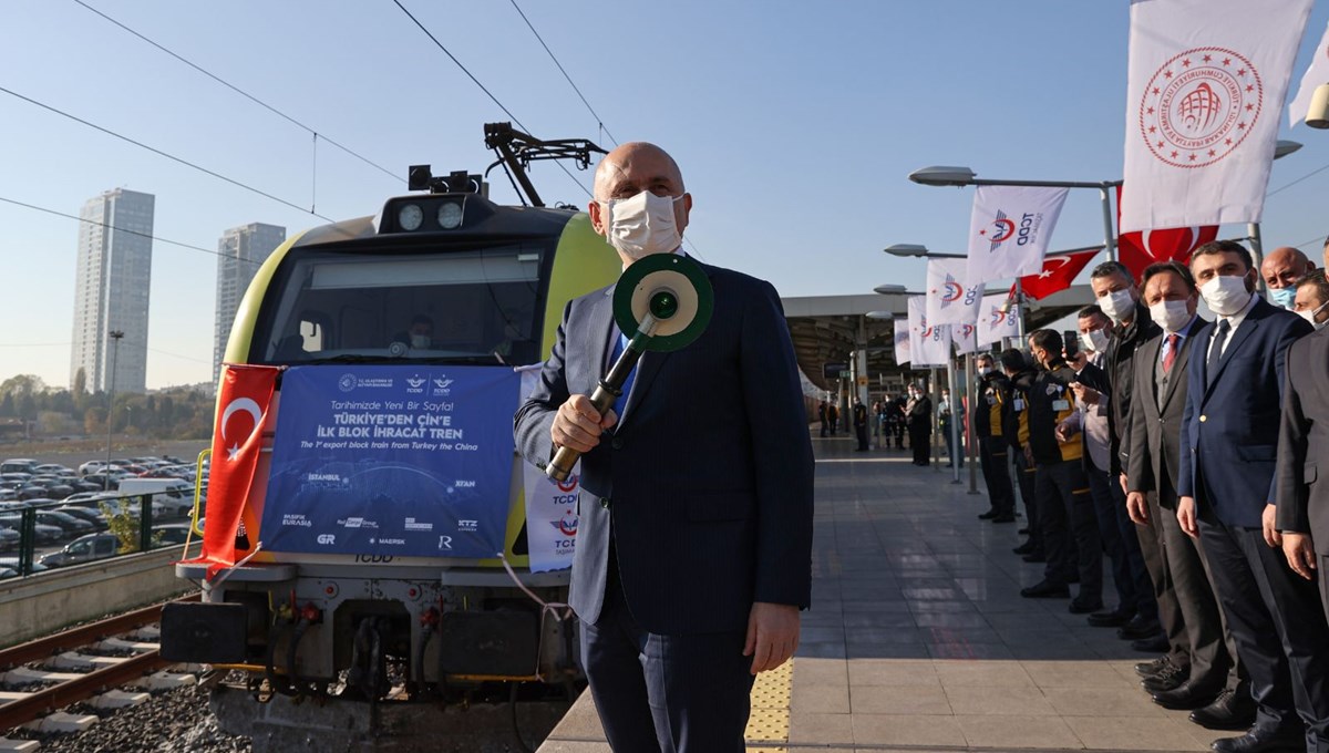 <h1>Türkiye'den Çin'e gidecek ilk ihracat treni İstanbul'dan uğurlandı</h1>