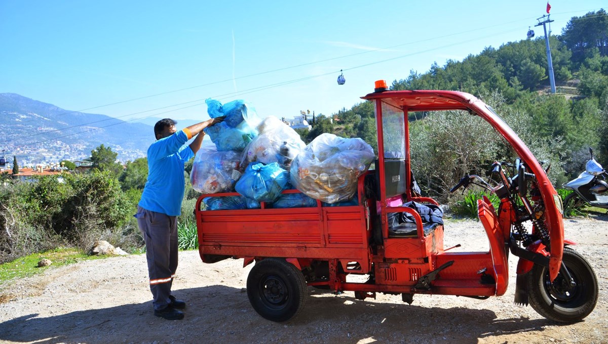 Bayramda tatilciler Alanya'ya 5 bin ton atık bıraktı