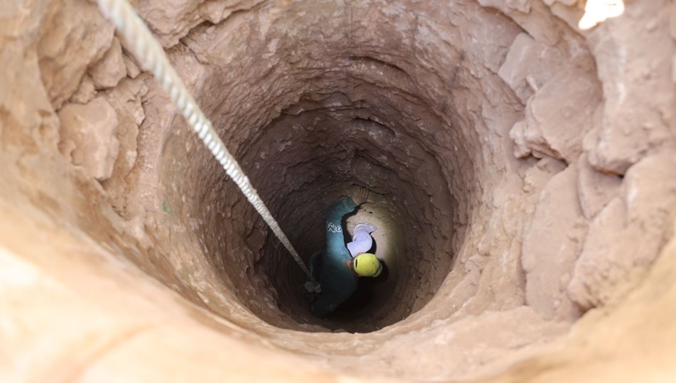 Humus ve Lazkiye'de gizlenmiş silah deposu bulundu