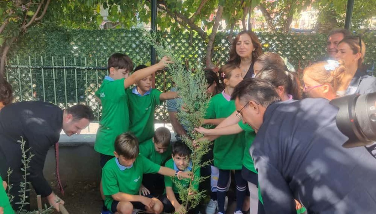 Şehit öğretmene anma Şehit öğretmene anma