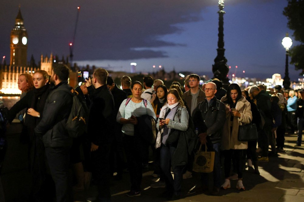 Kraliçe 2. Elizabeth'in naaşı bugün defnedilecek: Liderler cenaze için Londra'da - 3