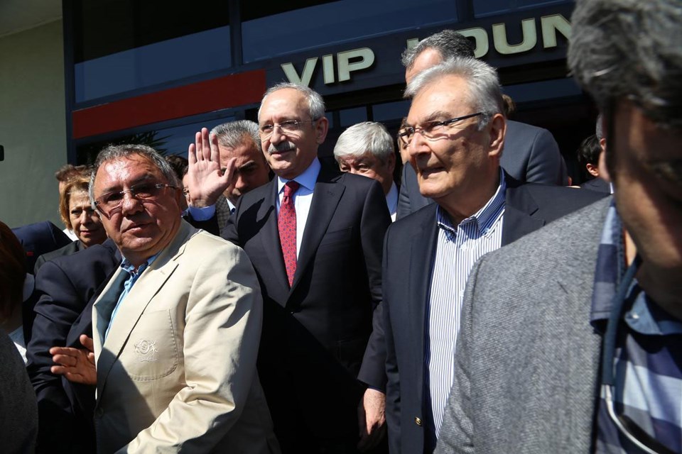 Kılıçdaroğlu'nu Deniz Baykal karşıladı - 1