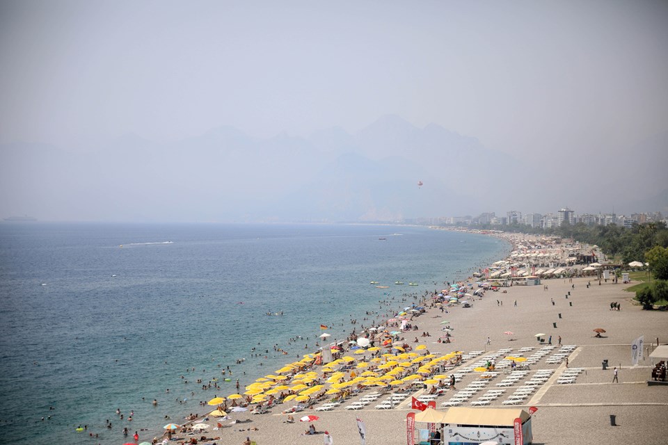 Antalya'yı nem bulutları kapladı: Uçaklar iniş yapamadı - 1