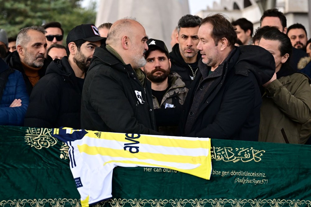 Oyuncu Efe Deprem son yolculuğuna uğurlandı - 2