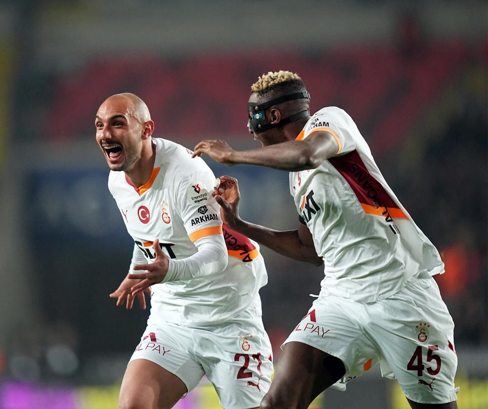 Ahmed Kutucu'nun siftah yaptığı Galatasaray'da Gaziantep deplasmanında 3 puan - 16