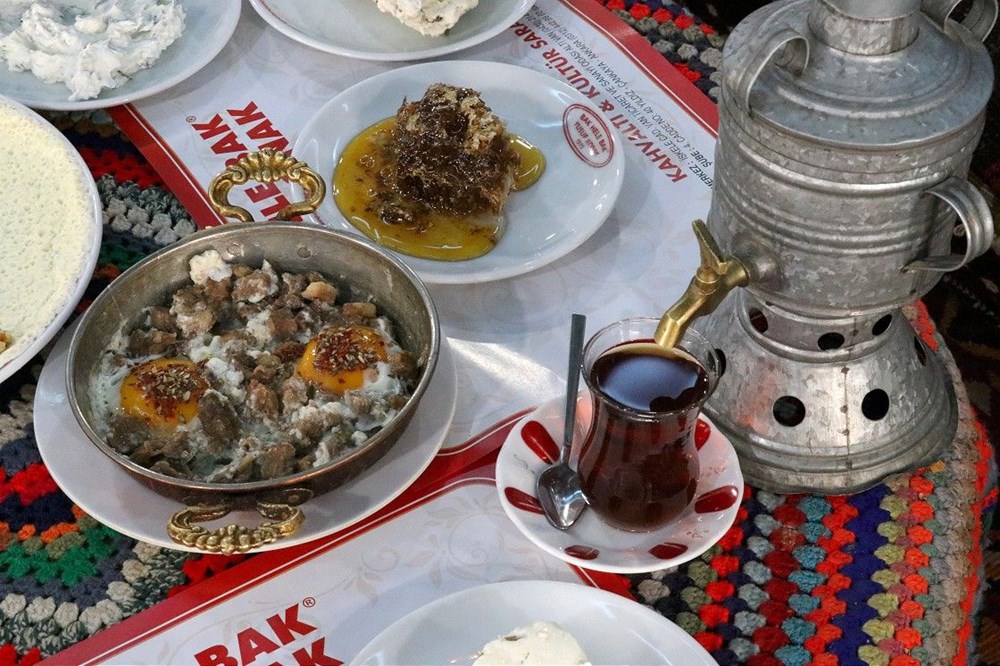 Ahlat Bolgesindeki Mekanlar