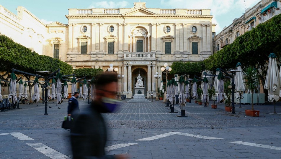Malta, Covid-19 vakalarındaki artış sebebiyle kapanmaya gidiyor