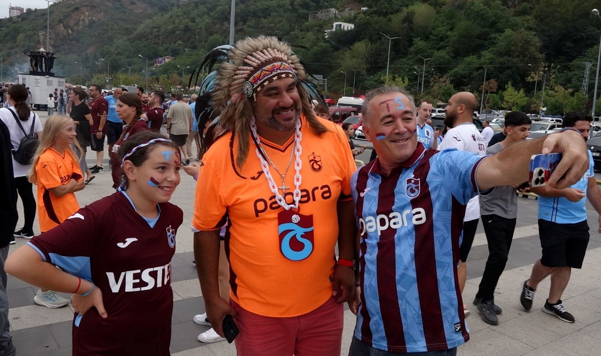 Oturan boğa Trabzon'a yerleşti: Kızılderili Jeremiah maçları da kaçırmıyor