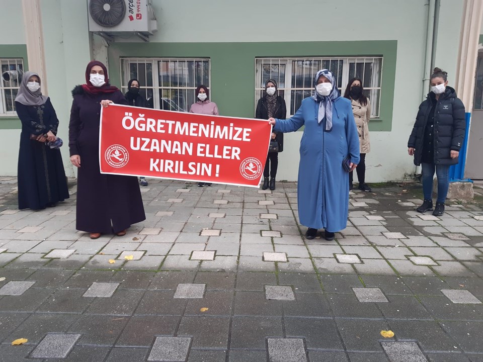 İki öğretmene okul önünde darp - 1