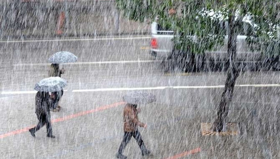 Marmara, Ege, Batı Akdeniz, Karadeniz ve İç Anadolu'da sağanak bekleniyor