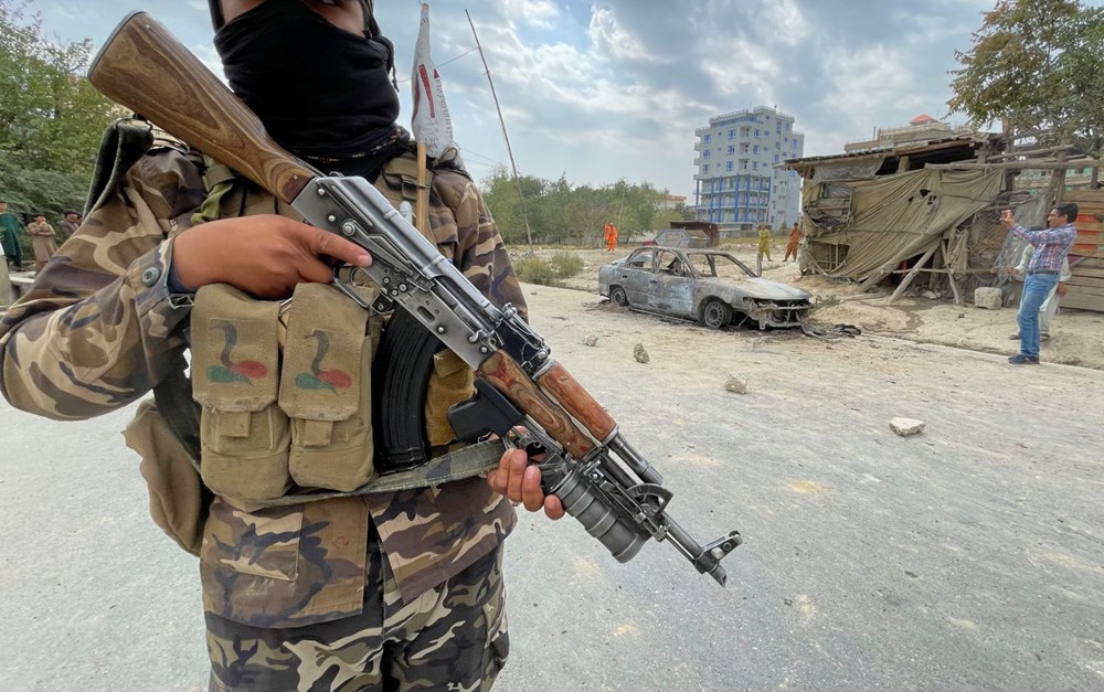 Afganistan'da son durum: Kabil Havalimanı yakınlarına roket saldırısı yapıldı - 3
