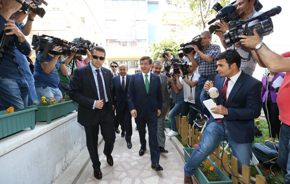 AK Parti heyetinin en uzun ziyareti HDP'ye oldu - 1