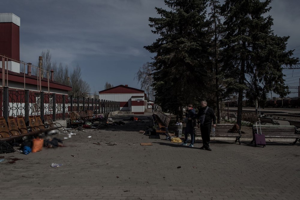 Rusya Ukrayna'da Kramatorsk tren garını vurdu: Olay yerinden fotoğraflar - 10