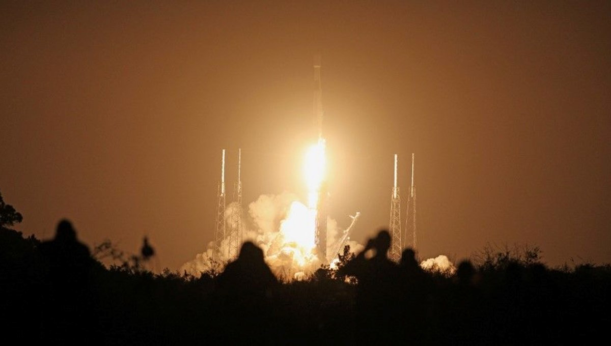 SpaceX yeni uydusu PACE'i fırlattı