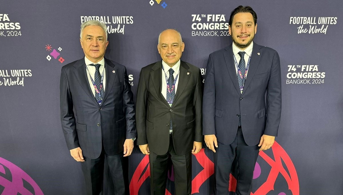 TFF Başkanı Mehmet Büyükekşi, FIFA Başkanı Gianni Infantino ile bir araya geldi