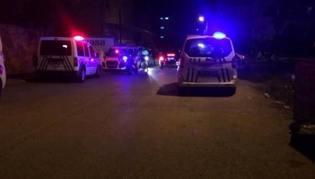 Tarlada ağaca asılı halde ölü bulundu