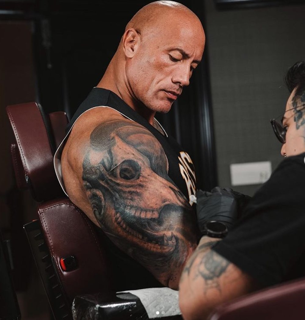 Dwayne 'The Rock' Johnson'ın yeni dövmesinin yapımı 30 saat sürdü - 1