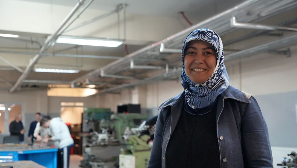 45 yaşında üniversiteye başladı, 30 erkek arasında tek kadın öğrenci oldu: ”Zor ama imkansız değil”