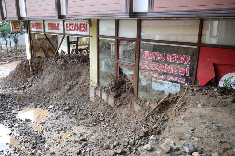 Rize’de sel ve heyelan afetinin hasarı gün ağarınca ortaya çıktı - 20