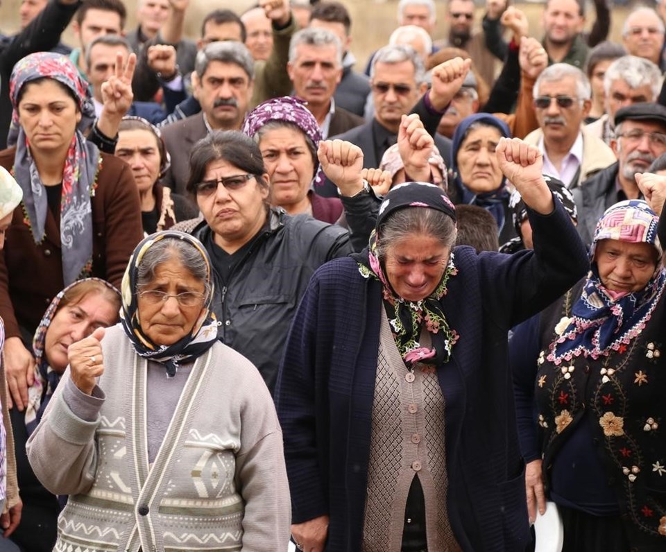 Ankara'daki katliamda ölen HDP yöneticisi gözyaşlarıyla uğurlandı - 4