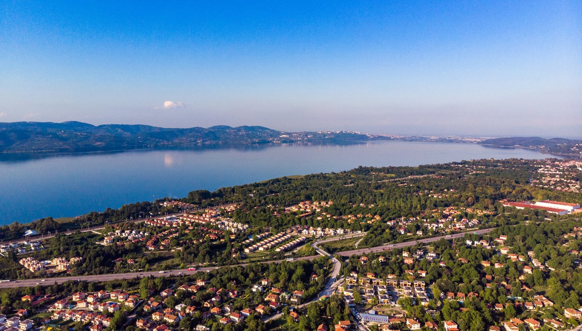 Sakarya'da bir depoda 588 bin 400 makaron yakalandı