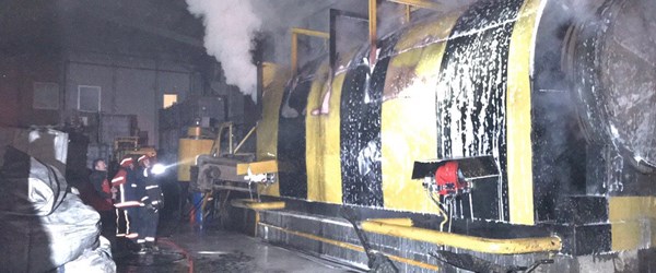 Geri dönüşüm fabrikasında korkutan yangın
