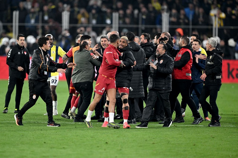 Galatasaray'dan PFDK kararları sonrası ilk açıklama: