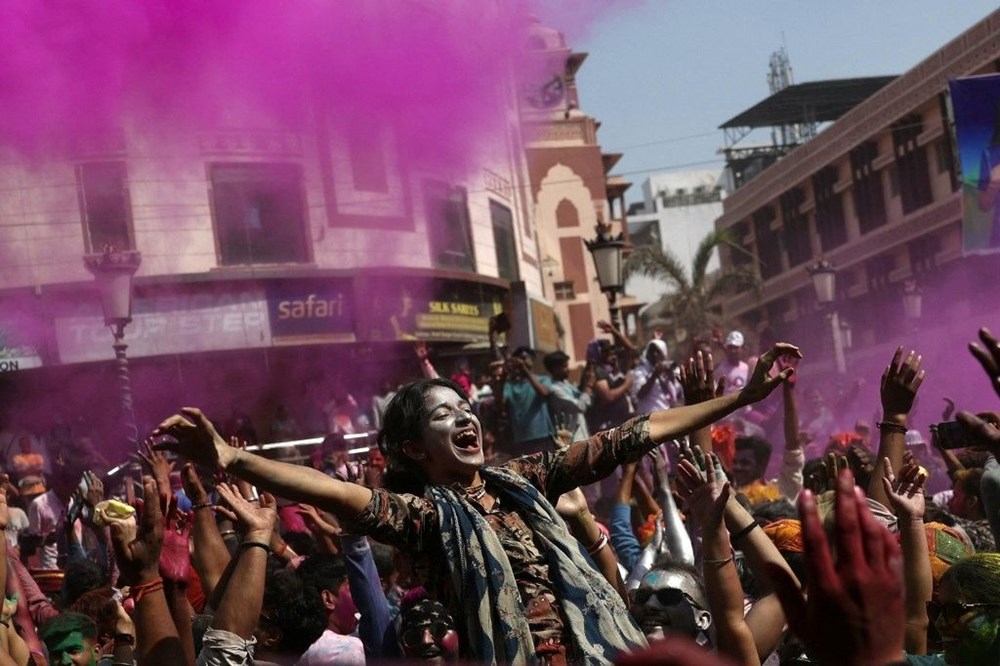 Hindistan, Coşkuyu Renklerle Boyadı: Holi Festivali Kutlamaları 73 4U