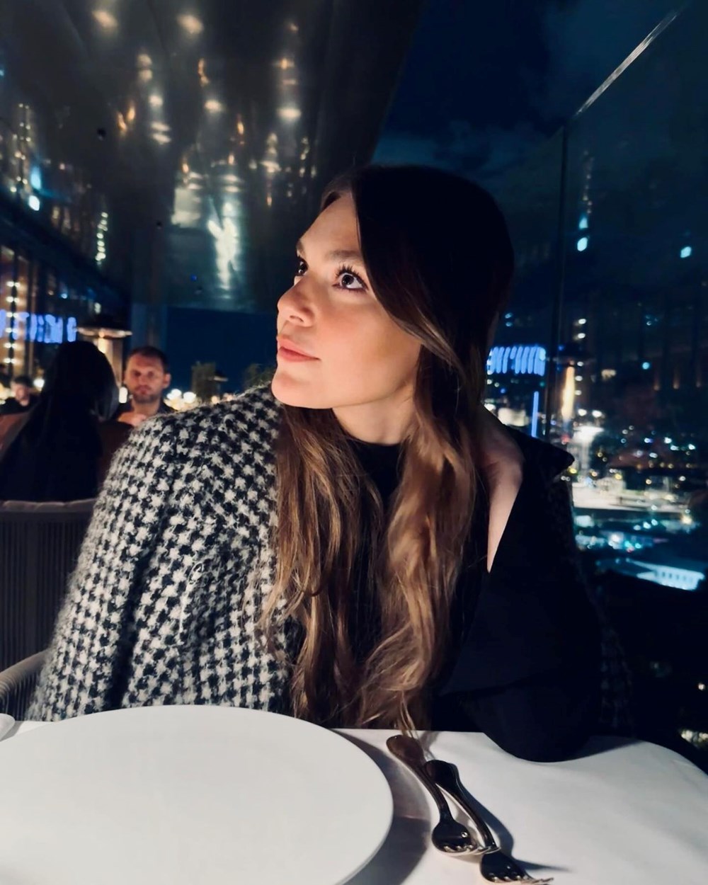 Aslı Enver'den romantik paylaşım: İyi ki sen - 4