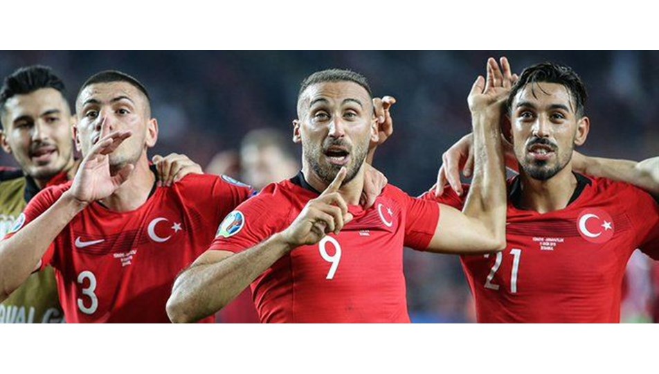Cenk Tosun: Futbolcu olduğumu EURO 2016'da anladım
