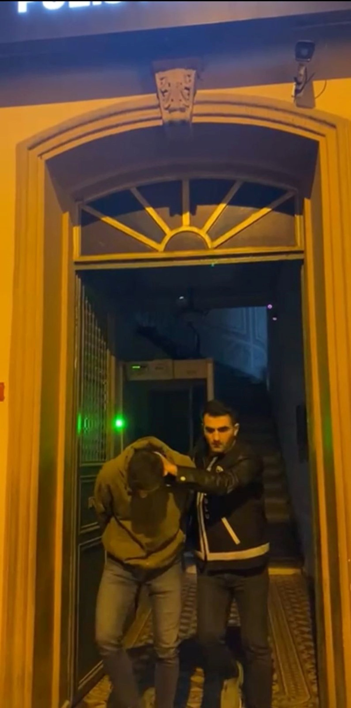 4UvodxMLnEqLiA-GwVhGEA.jpg